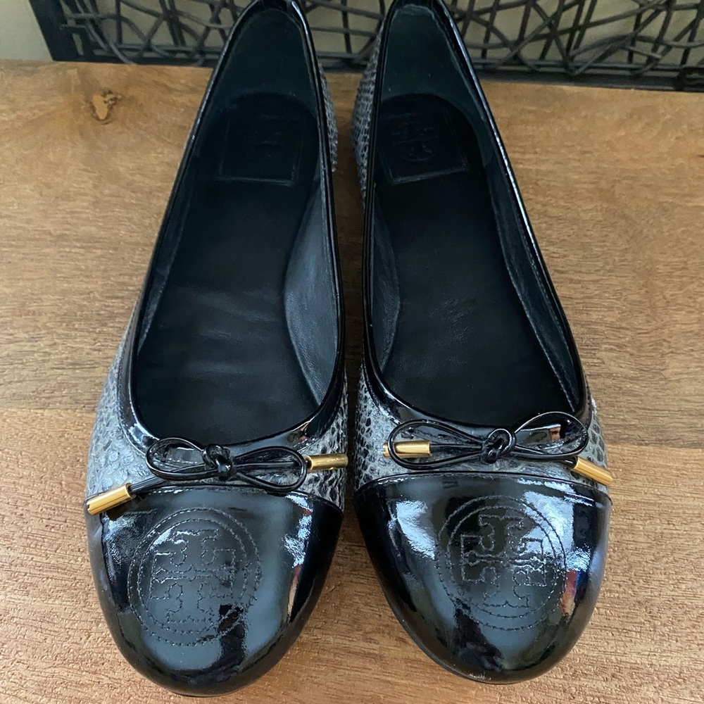 Shoes - Picture 2 of 4